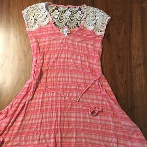 Jessica Simpson Maternity Summer Shirt